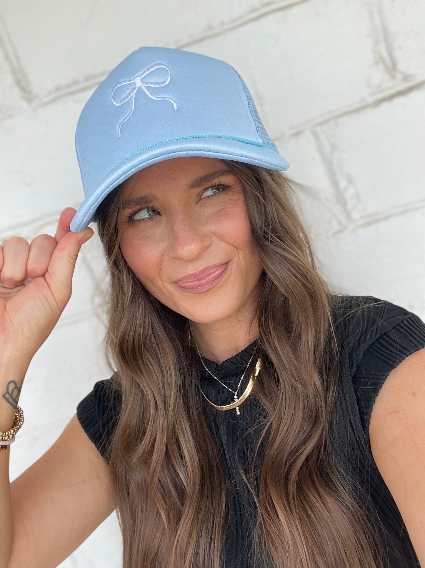 BOW TRUCKER HATS